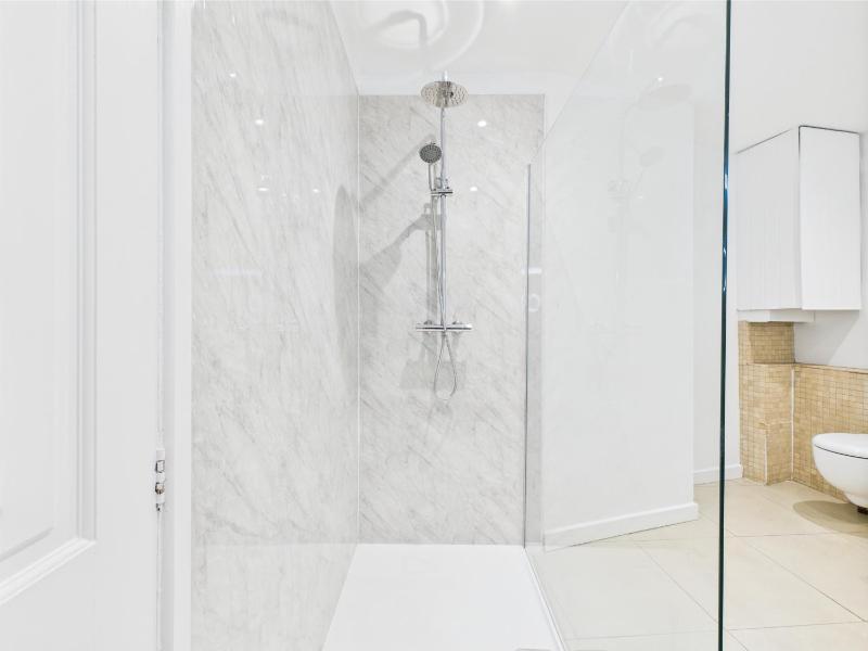 Queens Road by Signature Stays - Modern - Central - image 2