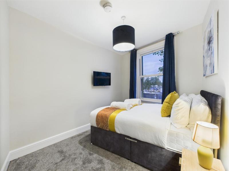 Queens Road by Signature Stays - Modern - Central - image 26