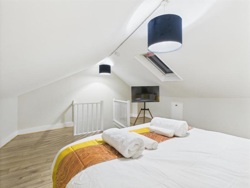 Queens Road by Signature Stays - Modern - Central - image 9