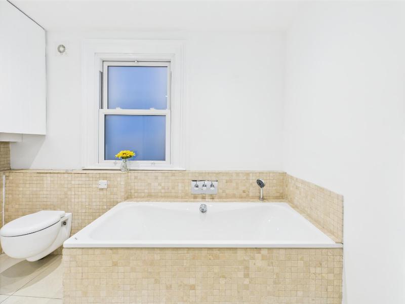 Queens Road by Signature Stays - Modern - Central - image 6