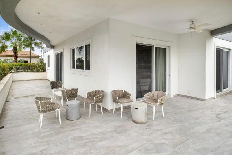 Garden Villa Condo at ONE Cable Beach - image 2
