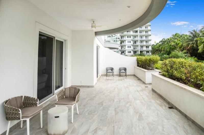 Garden Villa Condo at ONE Cable Beach - image 3
