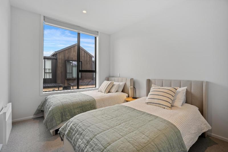 Explorers Rest - Wanaka Holiday Home - image 11