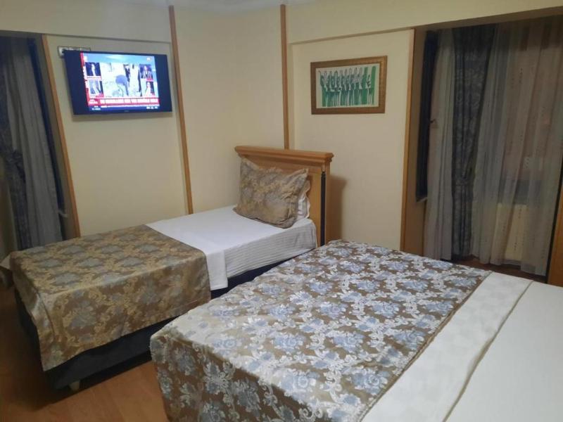 Standard Double or Twin Room image 3