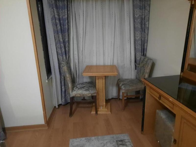 Twin Room with City View image 3