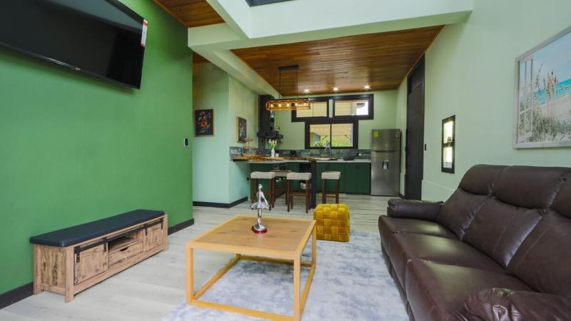 Casa Esmeralda-5min to La FortunaKing beds & pool - image 16