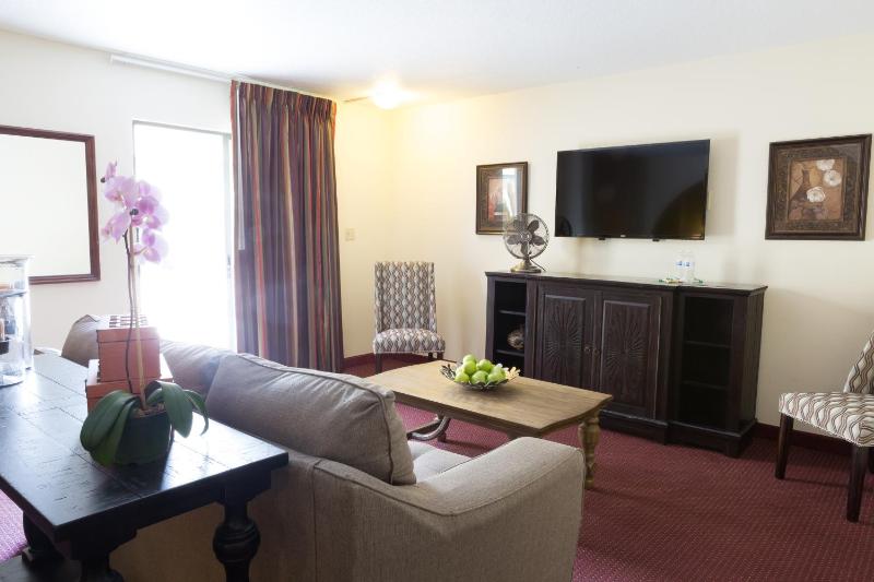 Executive Suite - Non-Smoking image 2