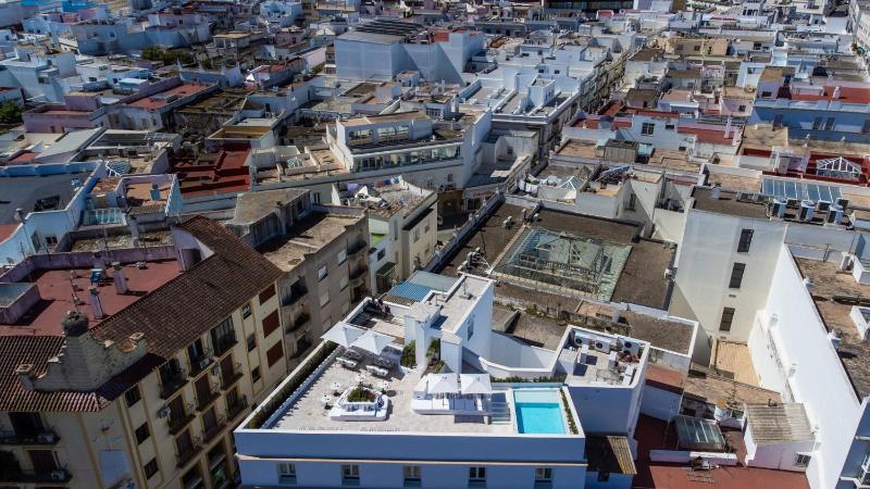 CASA DE LA VEGA SUITES - image 25