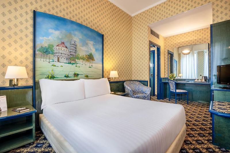 Double Room image 1