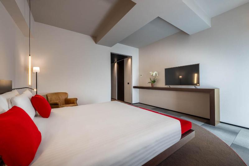 Suite image 3