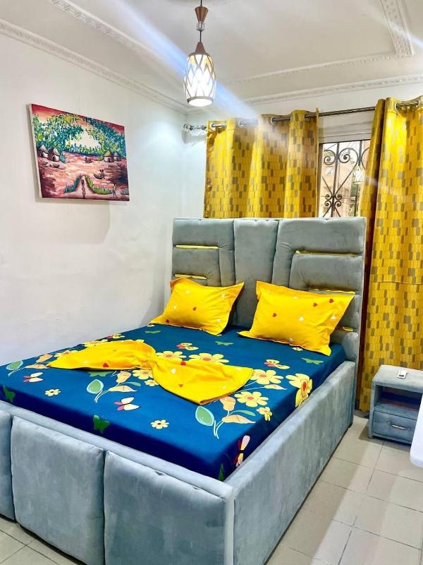 Appartement Fustel City Bonamoussadi Santa Lucia WiFi forage gardien - image 13