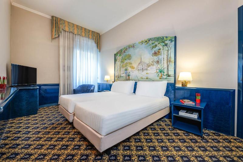 Twin Room image 1