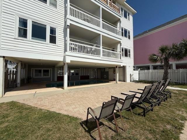 Three-Bedroom Apartment image 3
