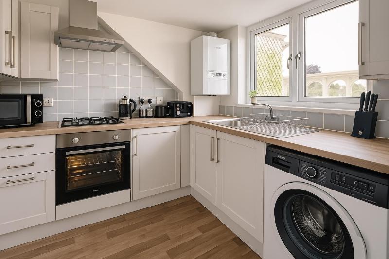Nestee Serviced Apartments - Central Torquay - Pet Friendly - Harbour Views - image 25