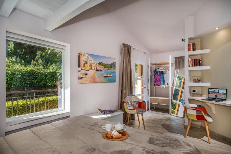 VILLA PROVENZA 12&4 Emma Villas - image 6