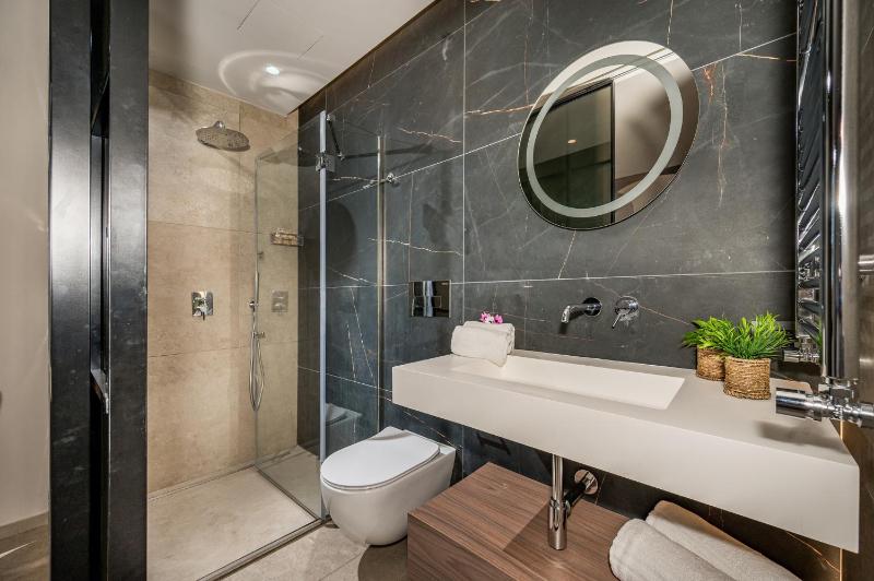 VILLA PROVENZA 12&4 Emma Villas - image 14