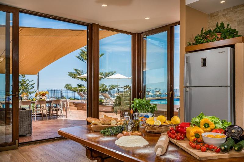 VILLA PROVENZA 12&4 Emma Villas - image 22