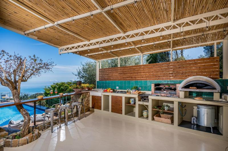 VILLA PROVENZA 12&4 Emma Villas - image 41