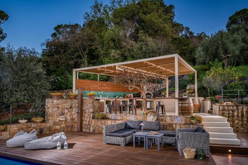VILLA PROVENZA 12&4 Emma Villas - image 25