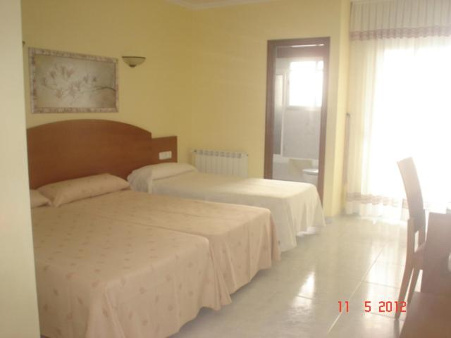Triple Room (3 Adults) image 3