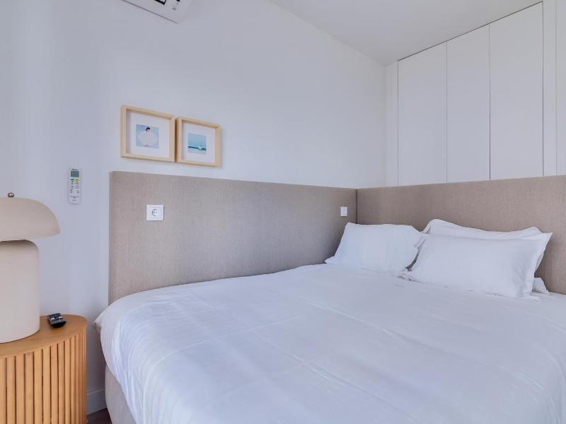 Art and Sea 2 bedroom apartment - image 8