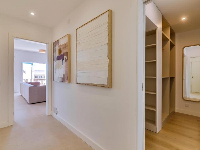 Art and Sea 2 bedroom apartment - image 7