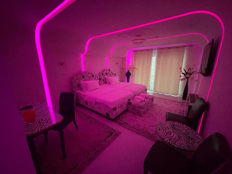 Standard Double or Twin Room image 3
