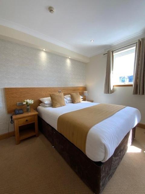 Deluxe Double Room image 2