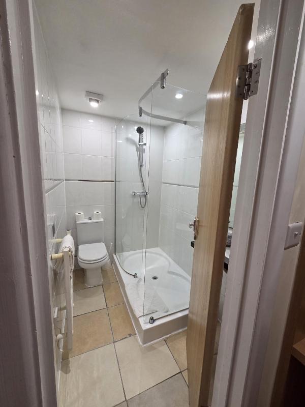 Standard Twin Room image 1