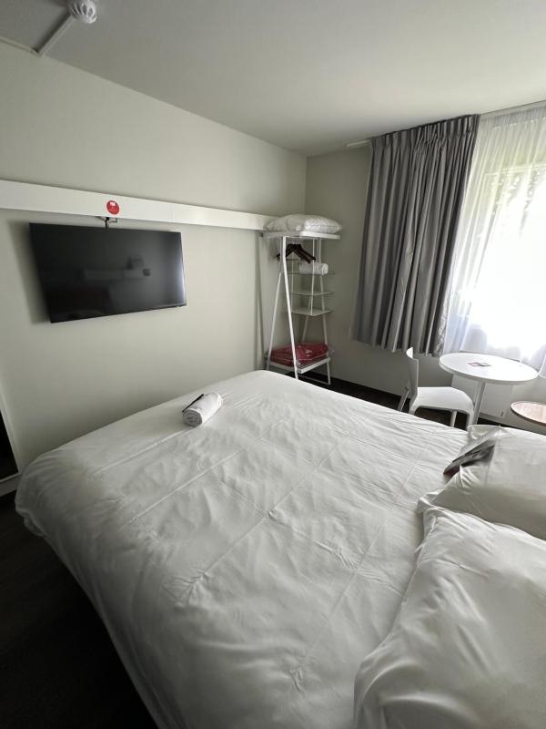 Standard Double Room image 2