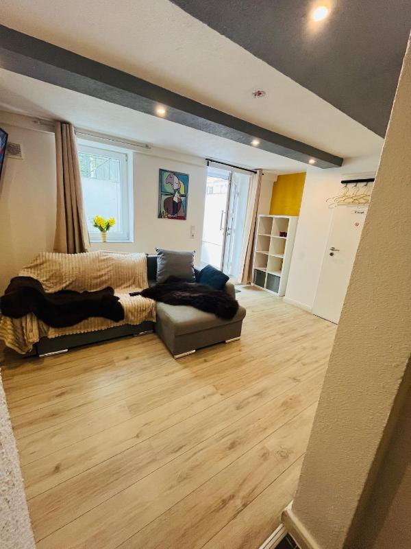 Studio Apartment image 4