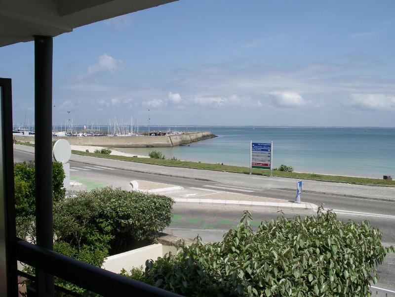 Nicolas Lambert - Appartement vue mer prêt de velosWIFI - image 7