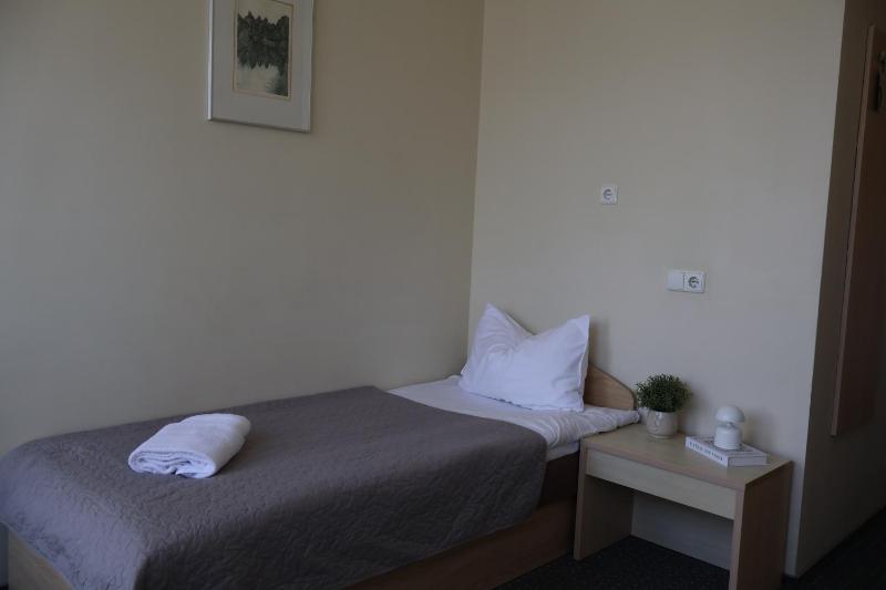 Small Single Room image 1