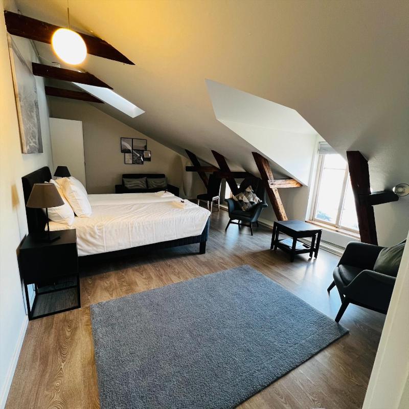 Double or Twin Room image 2