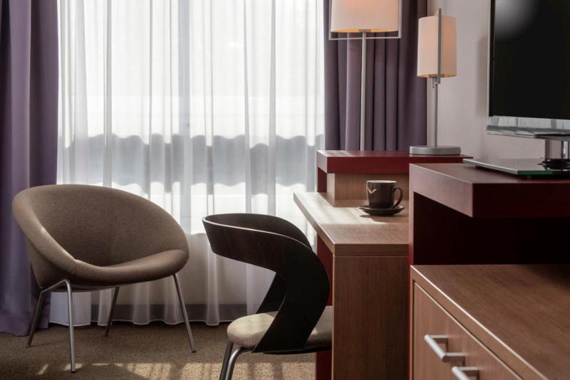 Premium Queen Room with Two Queen Beds image 4