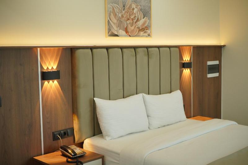 Deluxe Room image 1