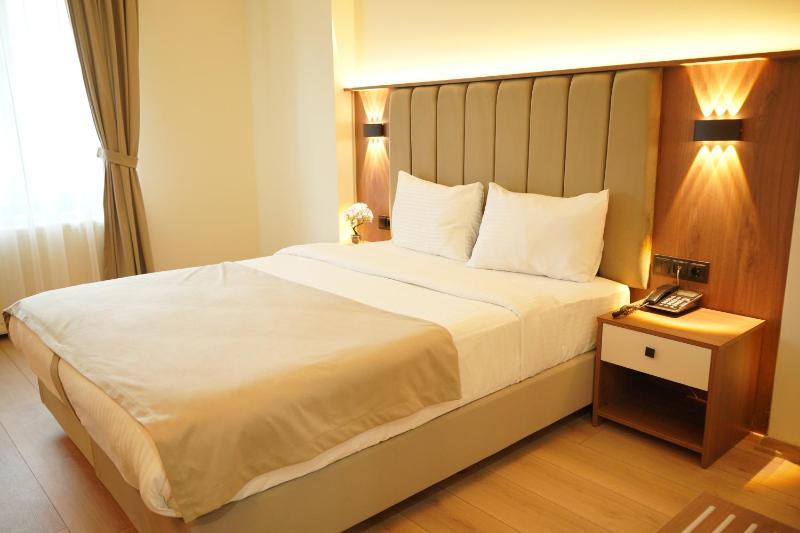 Double Room image 2