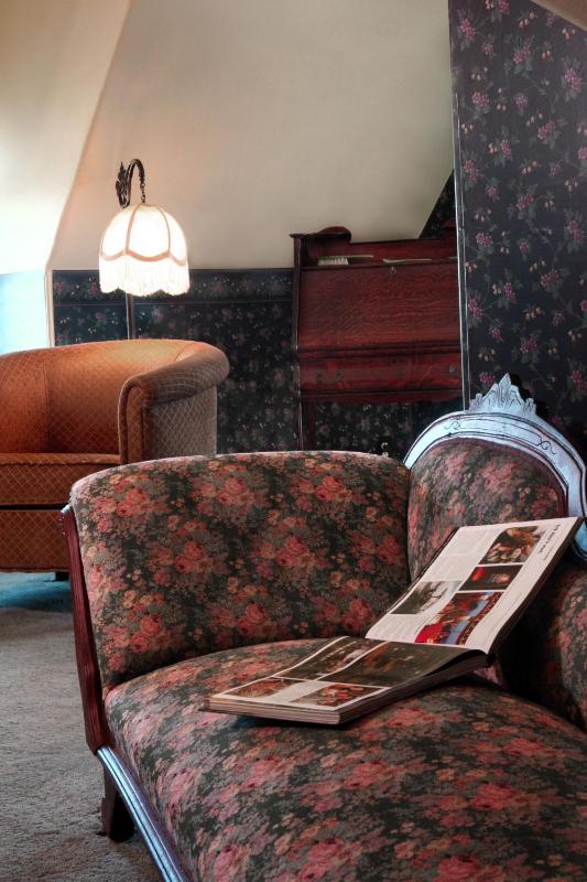 King Room image 2