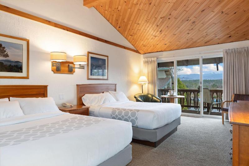 Standard Queen Room image 1