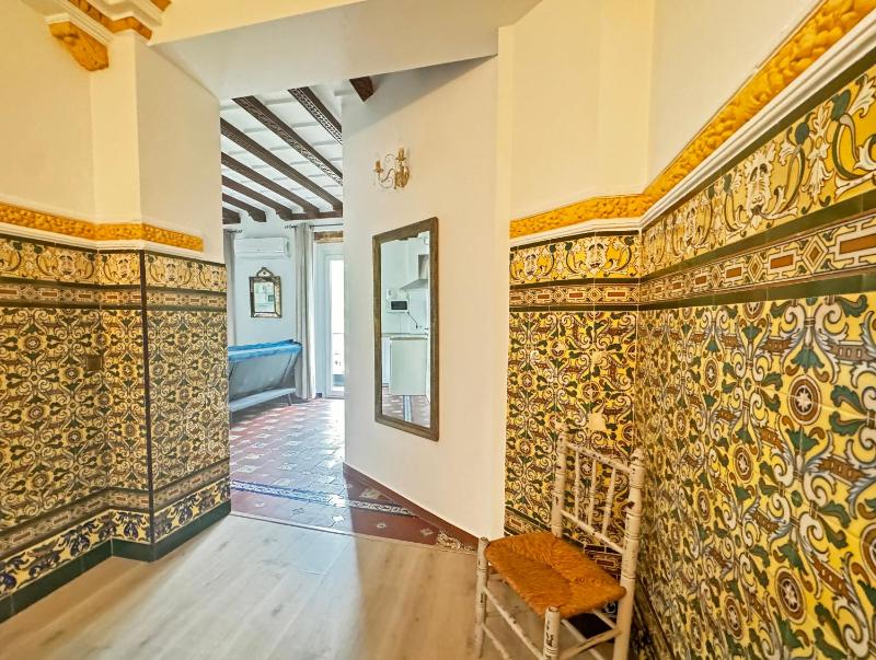 Palace House Hércules Apartments - image 11