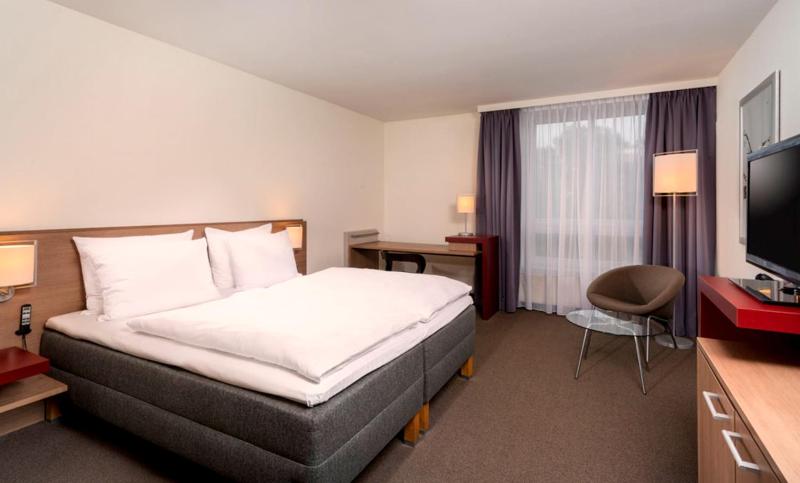 King Room image 3