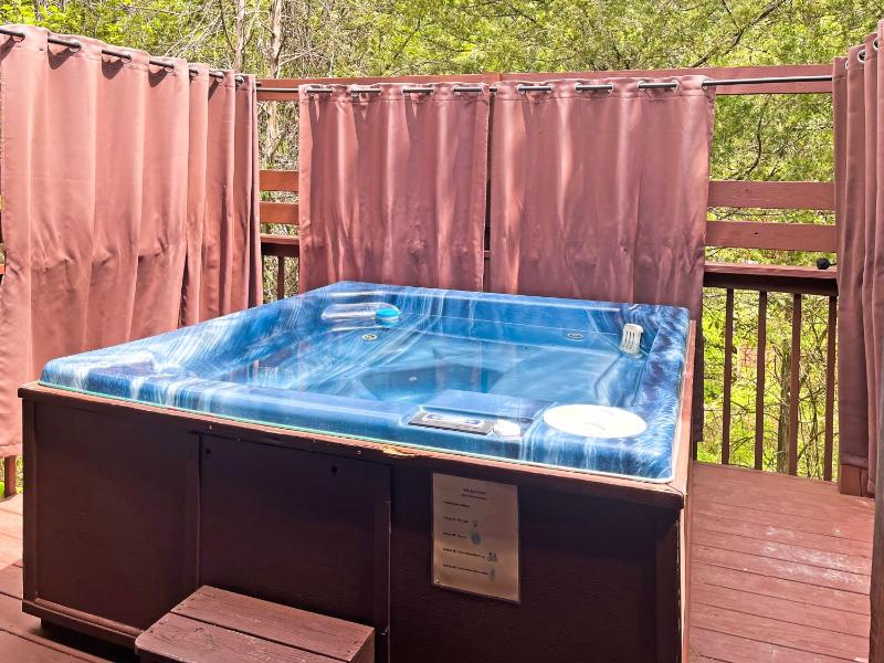 Baby Bear Cabin - image 16