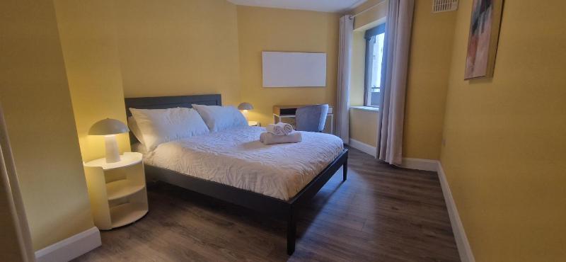 Upgraded & Slick 2BD Heart of City at Christchurch - image 12