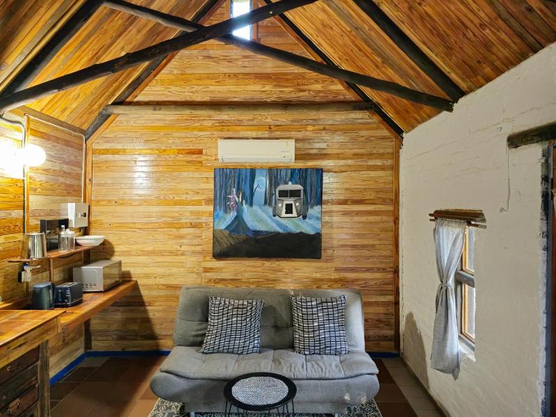 Mokolodi Conservancy Chalets - image 6