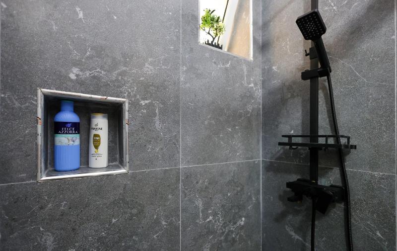 Berat Central Studio 2 - image 7