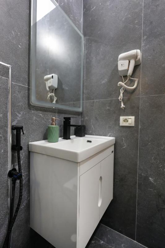Berat Central Studio 2 - image 12