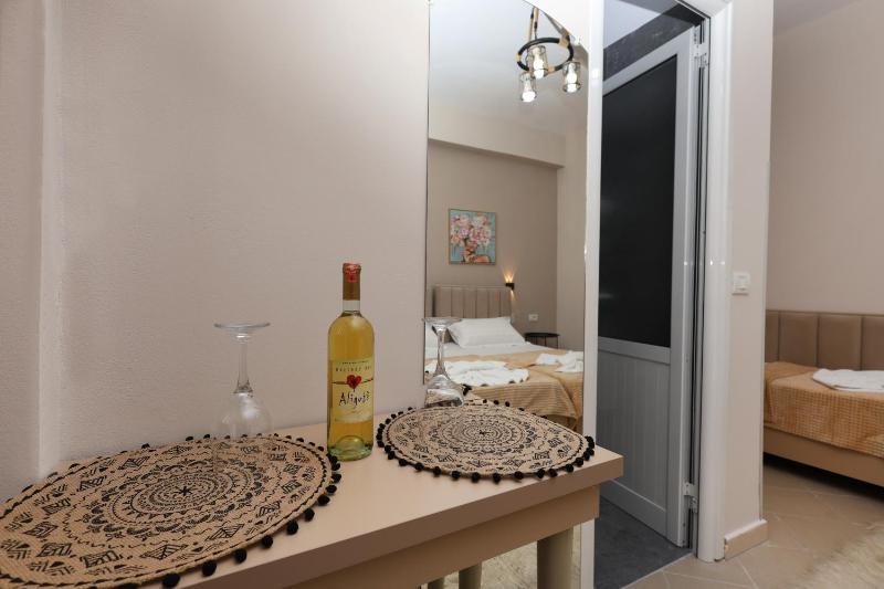 Berat Central Studio 2 - image 13