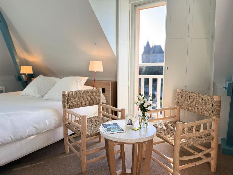 Deluxe Double Room with Harbour View image 1