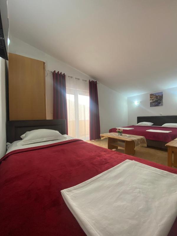 Starlight Apartments - image 2
