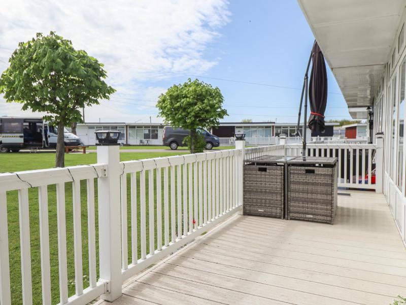 99 Cherry Park - image 11